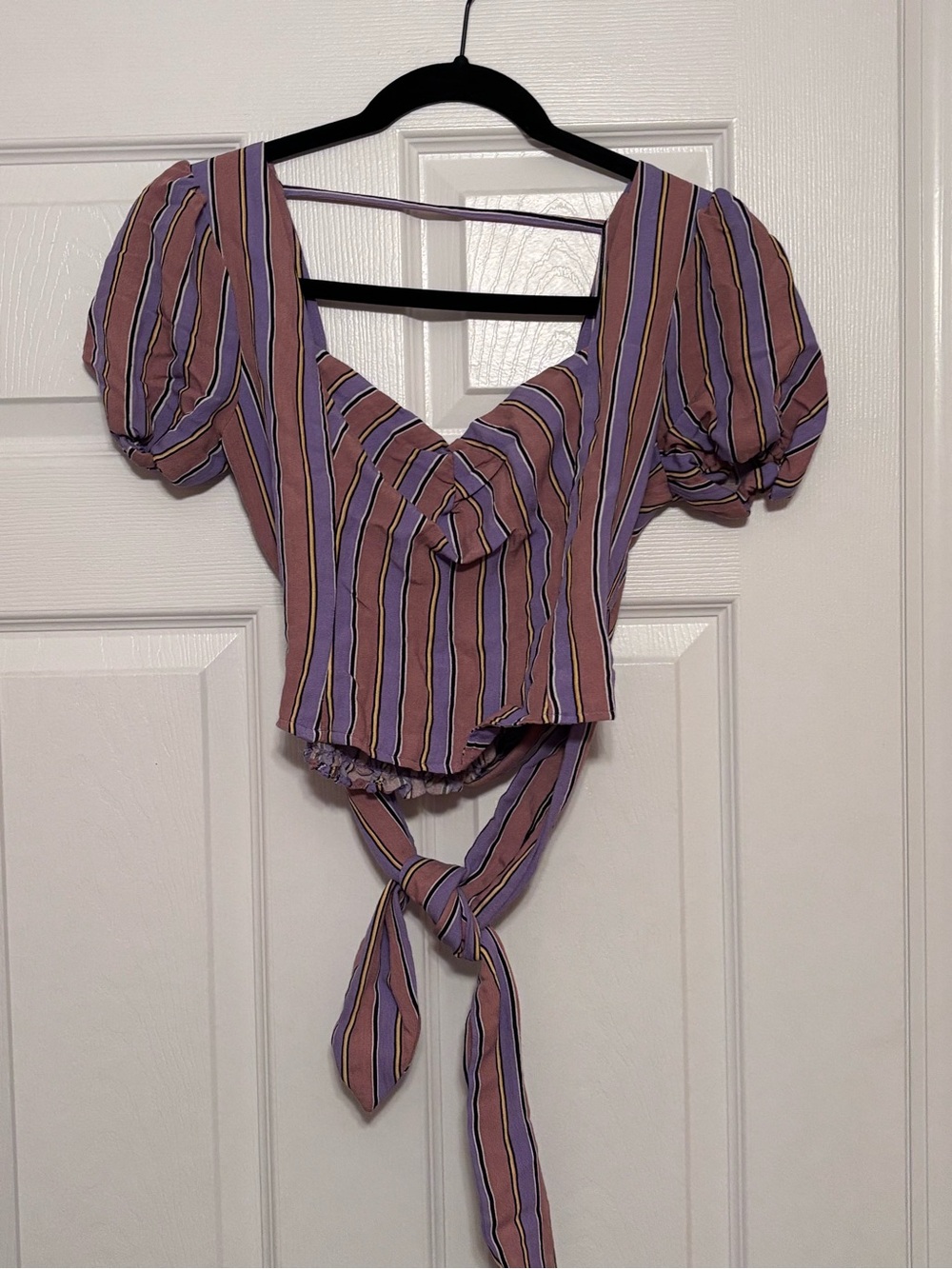 Moon River - Striped Puff-Sleeve Tie-Front Crop Top in Mauve and Lilac